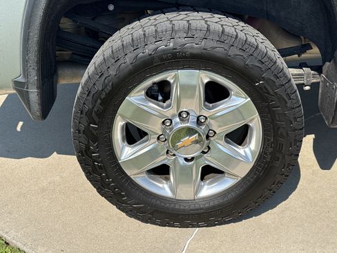 Used 2021 Chevrolet Silverado 3500 LTZ AWD/4WD image 12