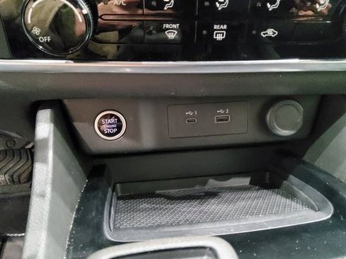 Used 2023 Nissan Rogue S image 29