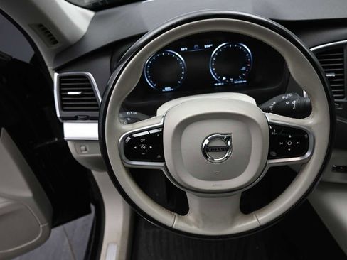 Used 2018 Volvo XC90 T6 Momentum w/ Convenience Package image 25