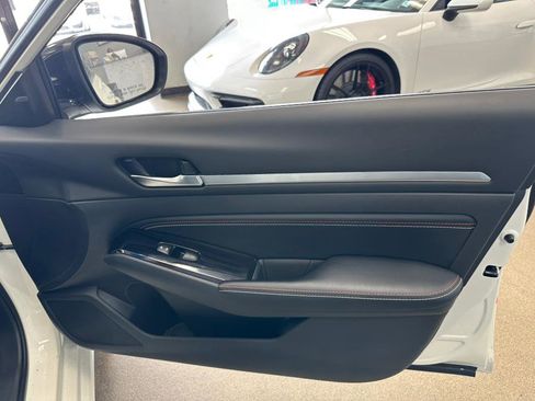 Used 2023 Nissan Altima 2.5 SR w/ SR Premium Package image 38