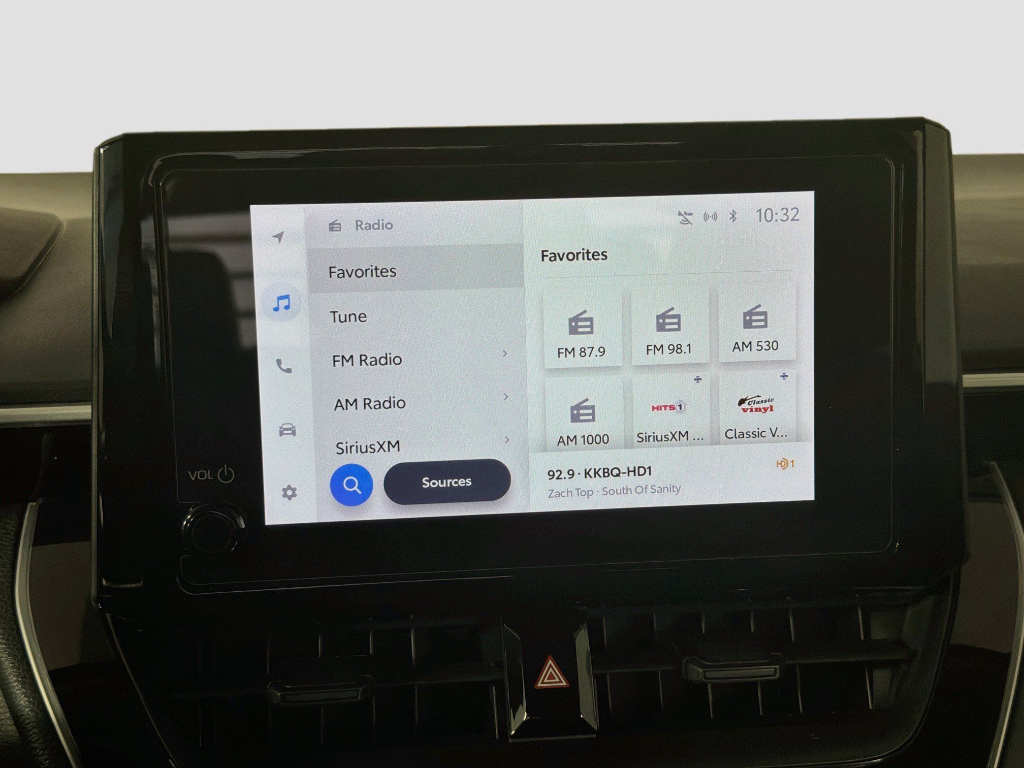 Used 2025 Toyota Corolla LE FWD image 19