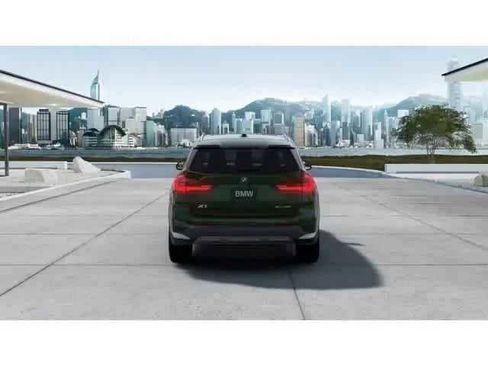 Used 2025 BMW X1 xDrive28i w/ Convenience Package AWD/4WD image 5