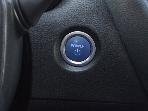 Used 2022 Toyota Corolla LE image 21