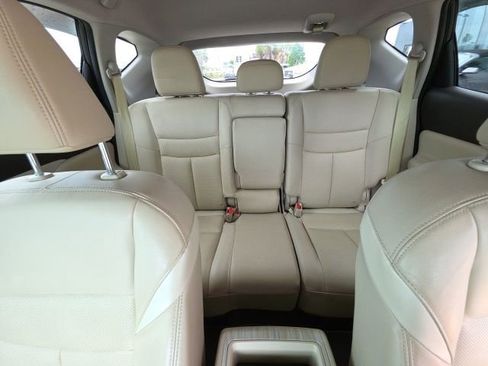 Used 2018 Nissan Murano SL FWD image 21