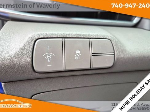 Used 2024 Hyundai Elantra SEL image 18