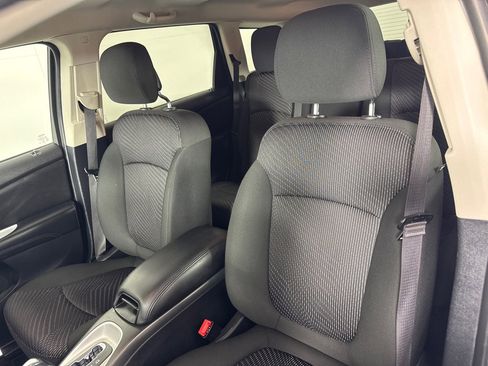 Used 2020 Dodge Journey SE w/ SE Popular Equipment Group image 14