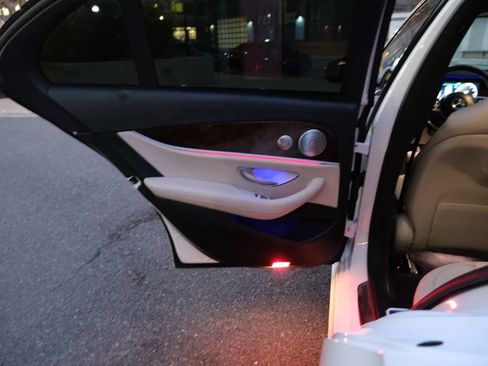 Used 2019 Mercedes-Benz E 300 4MATIC w/ Premium 1 Package image 23