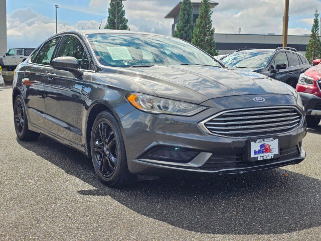 Used 2018 Ford Fusion SE w/ Fusion SE Technology Package FWD image 1