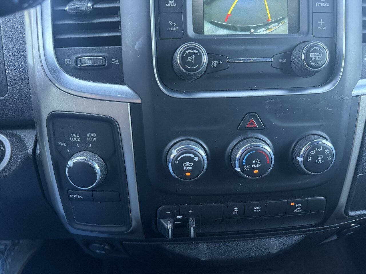 Used 2016 RAM 2500 SLT AWD/4WD image 21