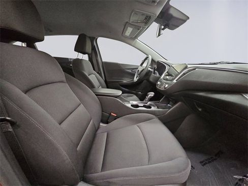 Used 2024 Chevrolet Malibu LT image 15