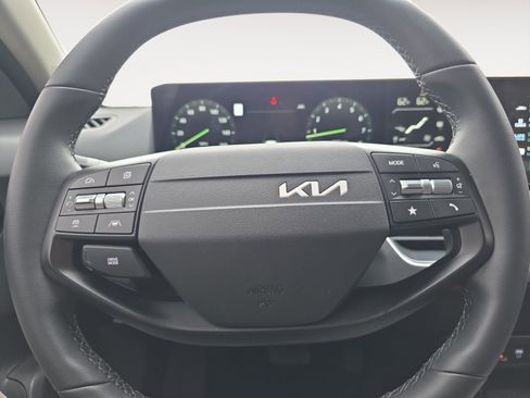 Certified 2025 Kia K4 EX image 11