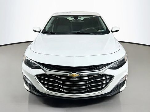 Used 2019 Chevrolet Malibu LT FWD image 3
