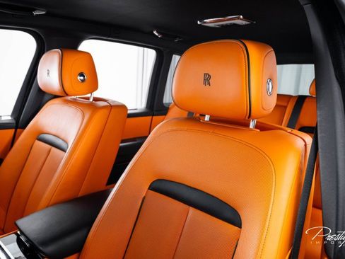Used 2021 Rolls-Royce Cullinan image 36