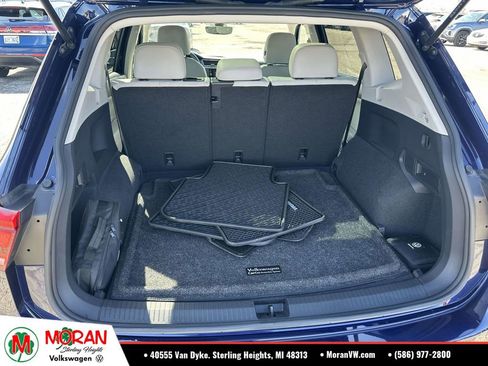 Certified 2023 Volkswagen Tiguan SE w/ Panoramic Sunroof Package AWD/4WD image 13