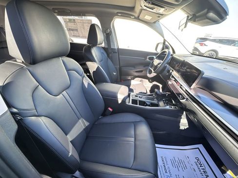 New 2026 Kia Sorento S w/ S Panoramic Sunroof Package FWD image 17