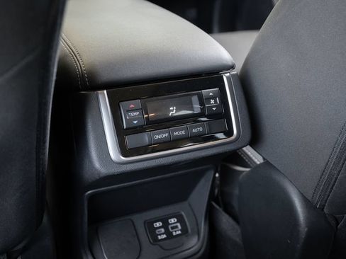 Used 2024 Subaru Ascent Premium AWD/4WD image 35