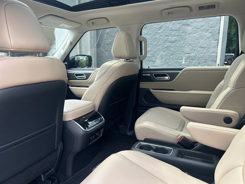 Used 2026 INFINITI QX80 Pure w/ Cargo Package AWD/4WD image 14