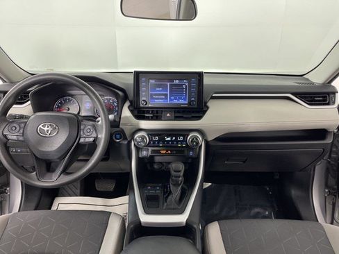 Used 2021 Toyota RAV4 XLE w/ Convenience Package FWD image 36
