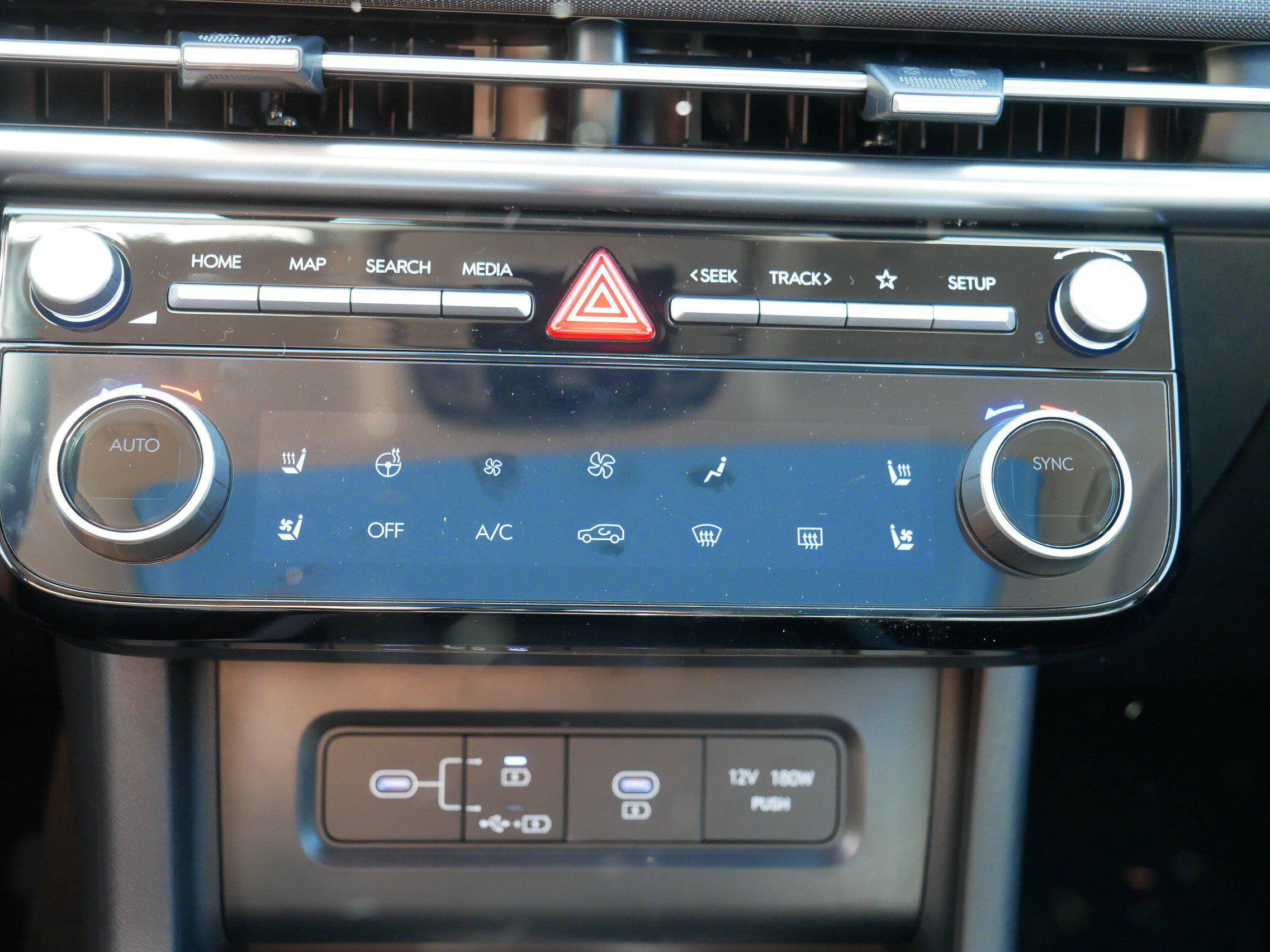 New 2026 Hyundai Tucson Limited AWD/4WD image 9