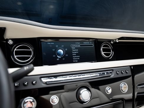 Used 2013 Rolls-Royce Phantom Drophead Coupe image 49