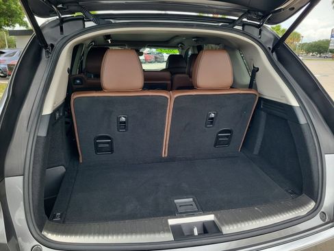 Used 2023 Acura MDX SH-AWD w/ Advance Package image 10