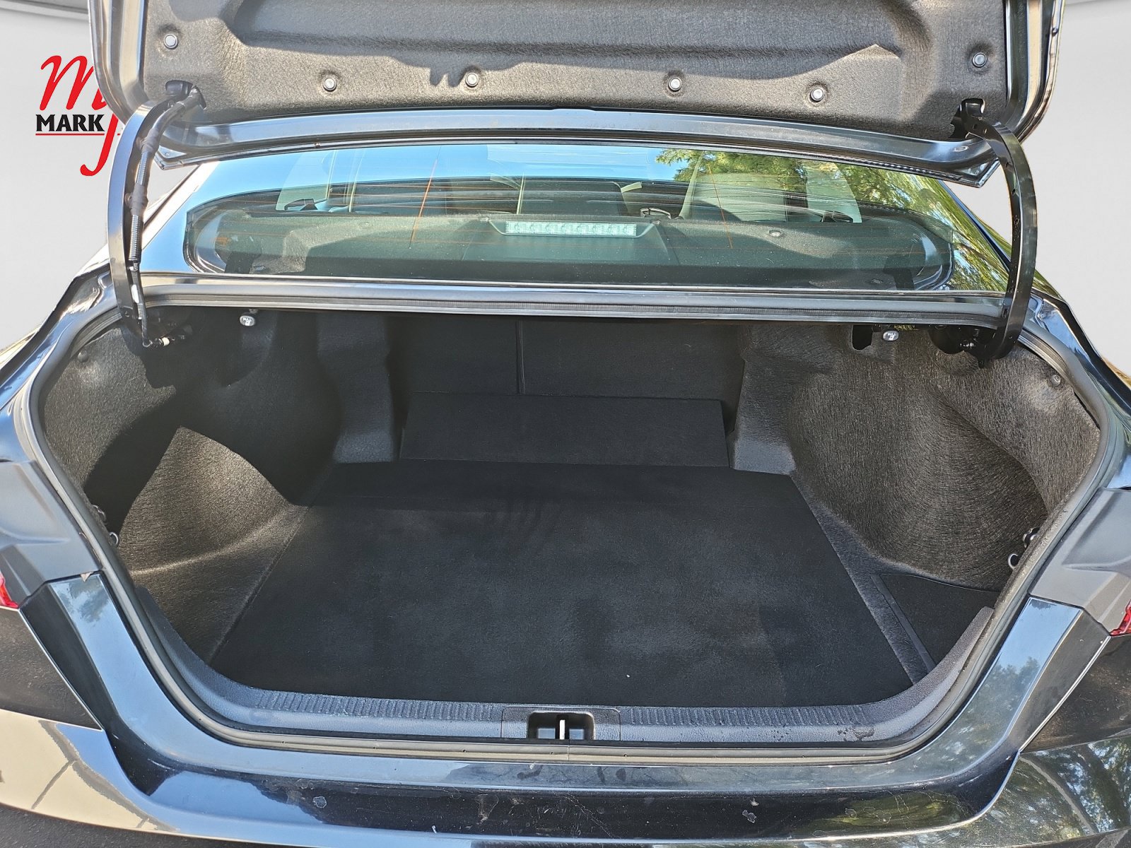 Used 2025 Toyota Camry SE FWD image 19