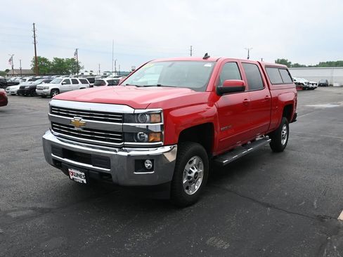Used 2015 Chevrolet Silverado 2500 LT w/ LT Convenience Package AWD/4WD image 8
