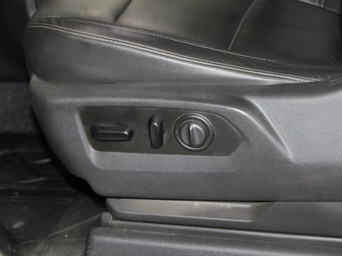Used 2019 Chevrolet Silverado 1500 LT Trail Boss AWD/4WD image 35