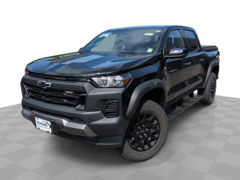 Certified 2023 Chevrolet Colorado Trail Boss w/ Technology Package AWD/4WD image 1