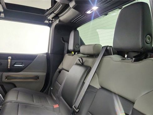 Used 2024 GMC Hummer EV 3X w/ LPO, Illumination Package image 28