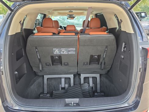 Certified 2024 Kia Carnival SX Prestige FWD image 10