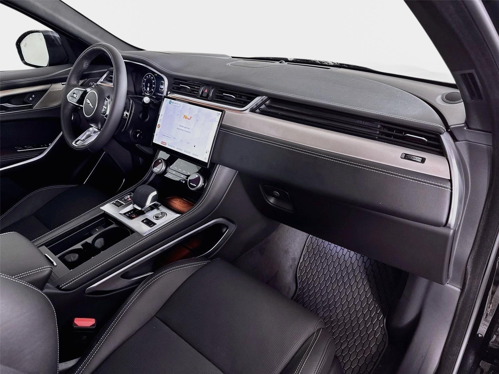 New 2026 Jaguar F-PACE R-Dynamic S AWD/4WD image 31
