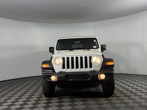 Used 2022 Jeep Wrangler Unlimited Sport w/ Sun And Sound Package AWD/4WD image 4