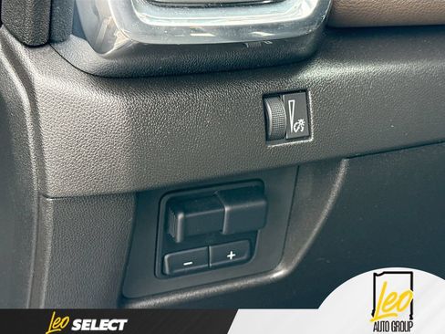 Used 2024 GMC Canyon Denali AWD/4WD image 12