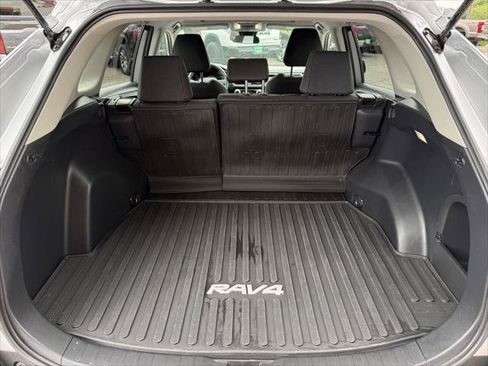 Certified 2025 Toyota RAV4 LE AWD/4WD image 15