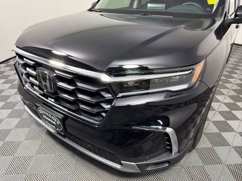 Used 2025 Honda Pilot EX-L image 10