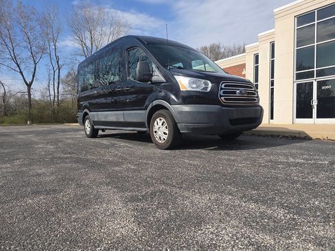 Used 2019 Ford Transit 350 XLT image 2