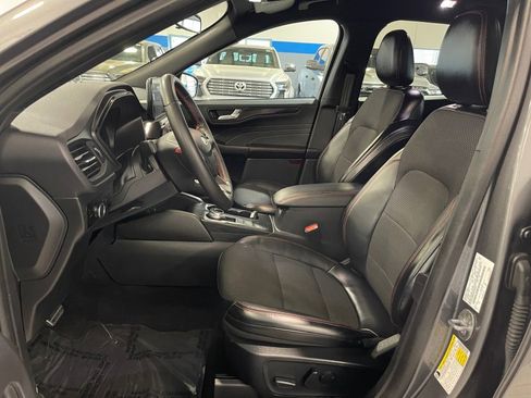 Used 2024 Ford Escape ST-Line image 9
