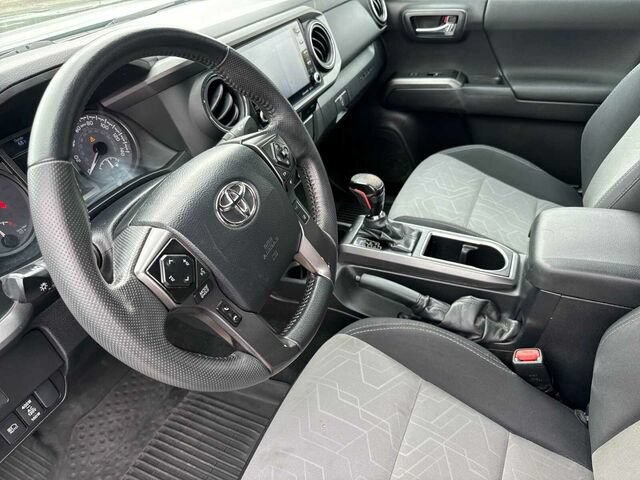 Used 2023 Toyota Tacoma TRD Off-Road AWD/4WD image 10