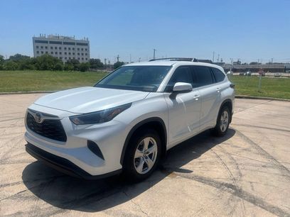 Used 2023 Toyota Highlander L