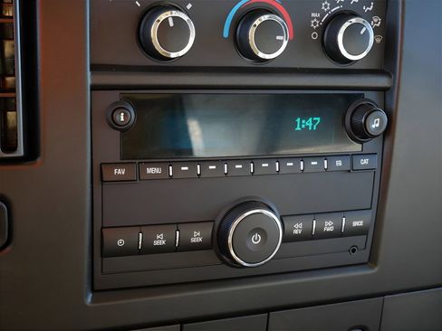 Used 2023 Chevrolet Express 3500 w/ Power Convenience Package image 20