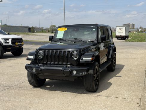 Used 2022 Jeep Wrangler Unlimited Sahara image 17