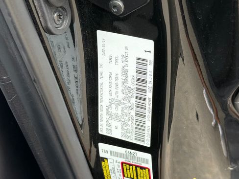 Used 2019 Toyota Tacoma SR RWD image 27