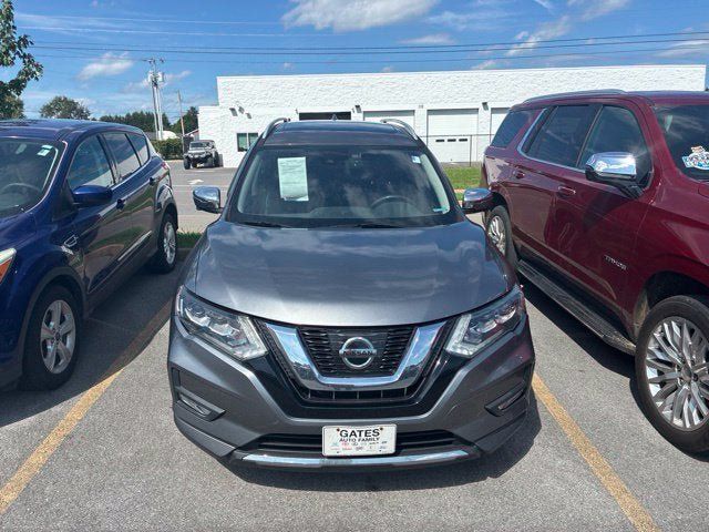 Used 2017 Nissan Rogue SL w/ SL Premium Package FWD image 3