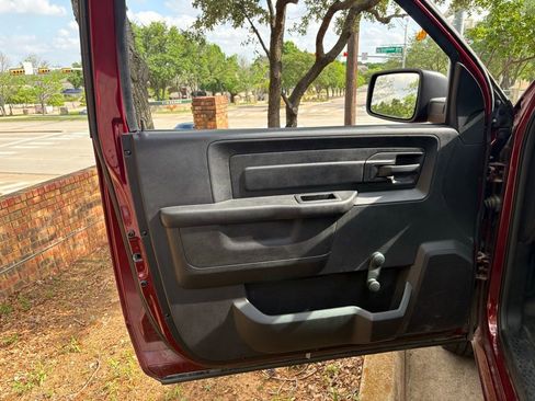 Used 2019 RAM 1500 Tradesman image 9