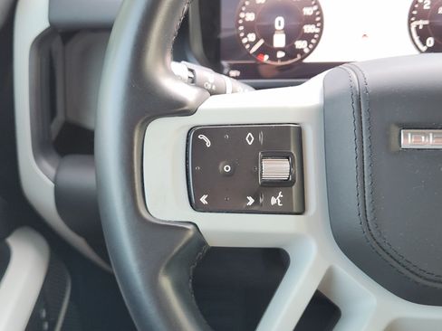 Used 2020 Land Rover Defender 110 HSE AWD/4WD image 20