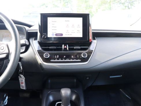 Used 2024 Toyota Corolla LE FWD image 19