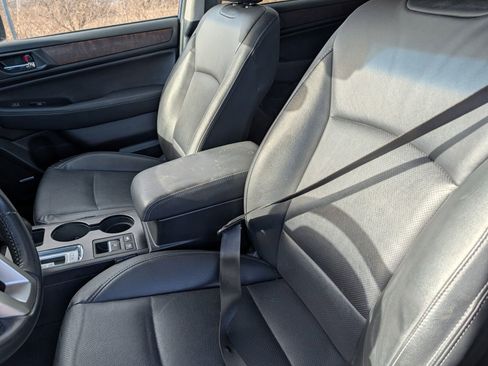 Used 2016 Subaru Outback 3.6R Limited image 19