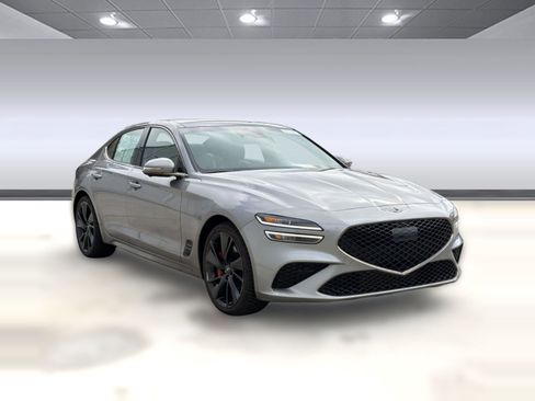 Used 2022 Genesis G70 3.3T image 7