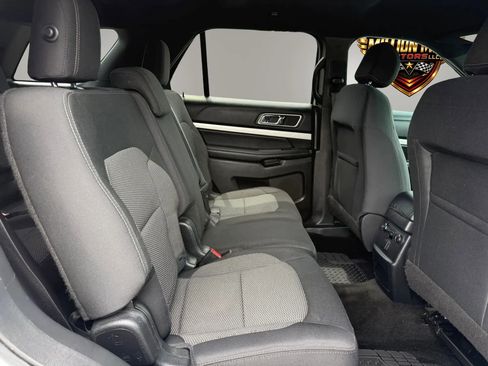 Used 2016 Ford Explorer XLT AWD/4WD image 20